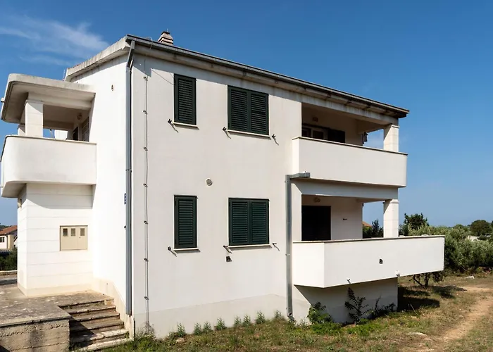 Apartment Mandalina House